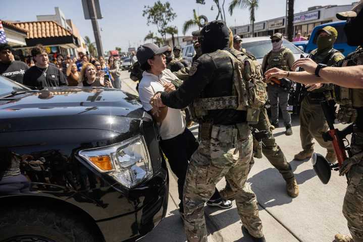 Supreme Court Allows Immigration Agents to Resume ‘Roving Patrols’ in LA, Siding With Trump