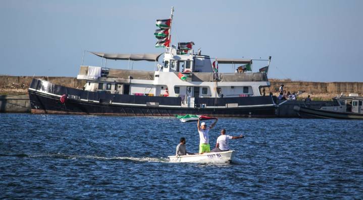 Última hora del conflicto en Oriente Próximo, en directo | El barco que lidera la flotilla con ayuda a Gaza abandona la misión por una avería