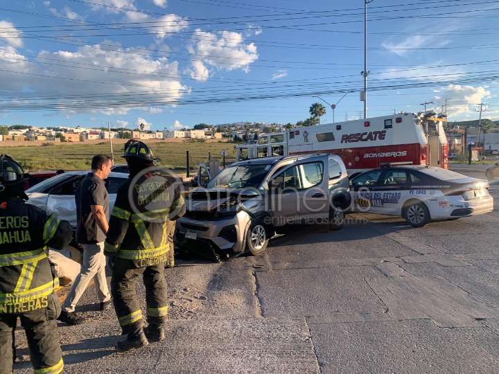 Choque en la Cantera deja una mujer lesionada