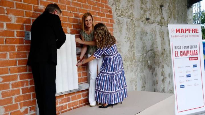 Acto de homenaje por la primera piedra del nuevo edificio de Campanar