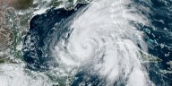 Researcher proposes new hurricane scale to better communicate storm risks