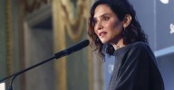 Ayuso dice que "la Moncloa es un culebrón caribeño" y cuestiona la acusación contra su novio
