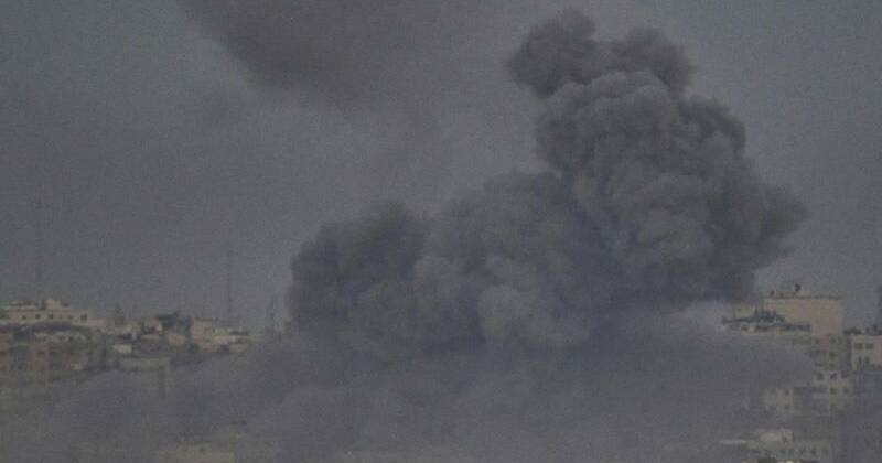 Hamas threatens hostages as Israel advances on Gaza