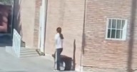 Video en Mendoza: una adolescente ingresó armada a un colegio, disparó al aire y se atrincheró