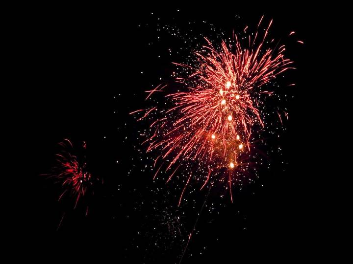 SC allows green cracker manufacturing in Delhi-NCR, sale remains barred
