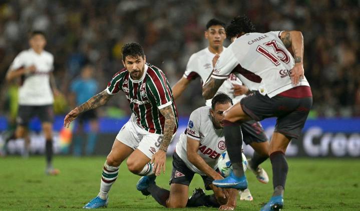 [Video] Fluminense vs Lanús se suspendió por incidentes en la tribuna