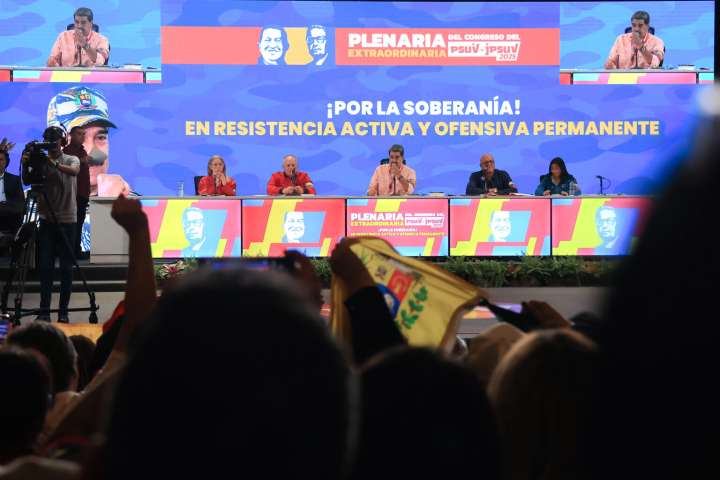 Presidente Maduro convocó a un debate nacional de las bases del PSUV