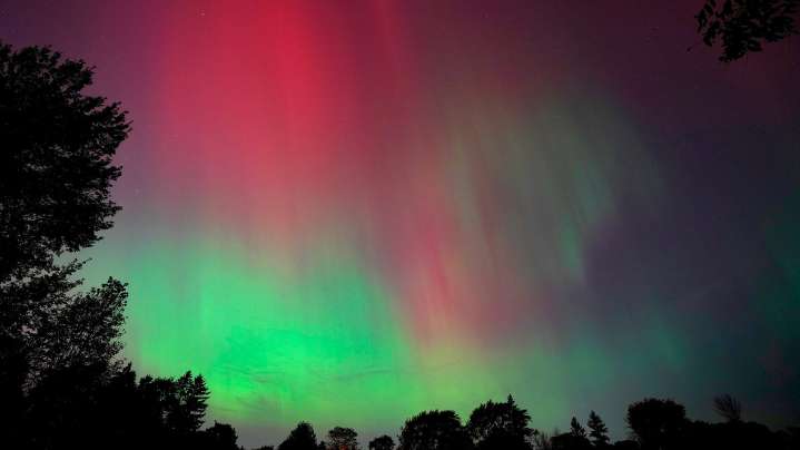 Must-see! Northern lights caught dancing above New Hampshire