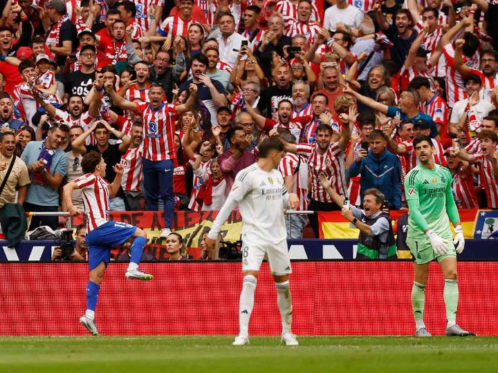 El Atlético apalea y le quita el invicto al Real Madrid