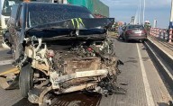 Tragedia: un camión provocó un choque en cadena con 15 vehículos y mató a un motociclista en el puente Chaco