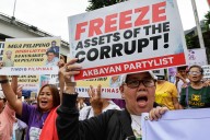 Miles de jóvenes protestan en Filipinas contra la corrupción entre escrutinio de proyectos