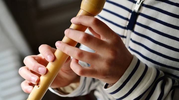 Aduana mexicana detiene instrumentos musicales donados a niños de Chiapas; amenaza con destruirlos