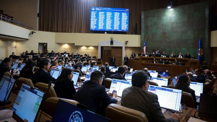 La nueva política: farándula, oportunismo e individualismo