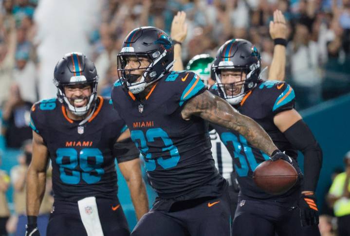 Grading Dolphins' victory over Jets; stock up, stock down