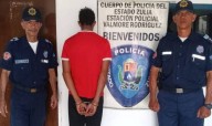 Detienen a hombre por mutilar a un perro con un machete