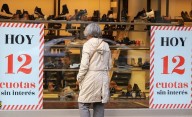 Las ventas cayeron 2,6 % interanual en agosto: crece la dependencia de promociones y planes de pago