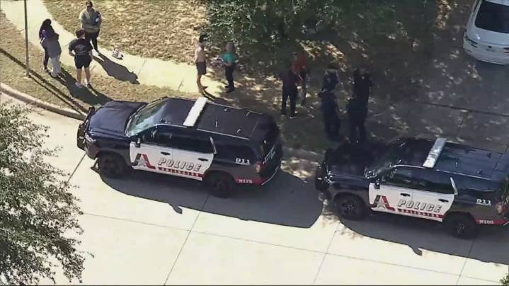 Arlington PD: Suspect charged with fatally stabbing estranged wife