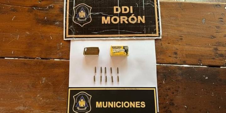 Detuvieron a un hombre por balear a un policía retirado que trabajaba como conductor de aplicación