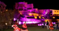 El antiguo templo inca de Qorikancha se ilumina de rosa por esta noble razón