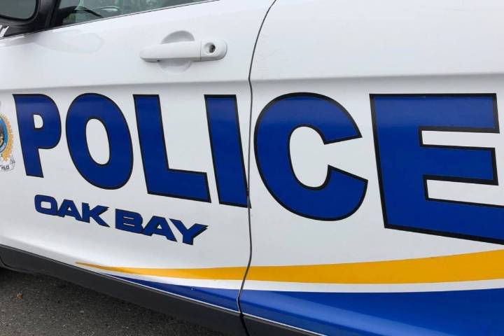 Oak Bay Police warn of fraudsters posing as Telus agents