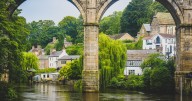 Chocolate box town with 'cosy pubs' and 'stunning views' is 'lovely in autumn'