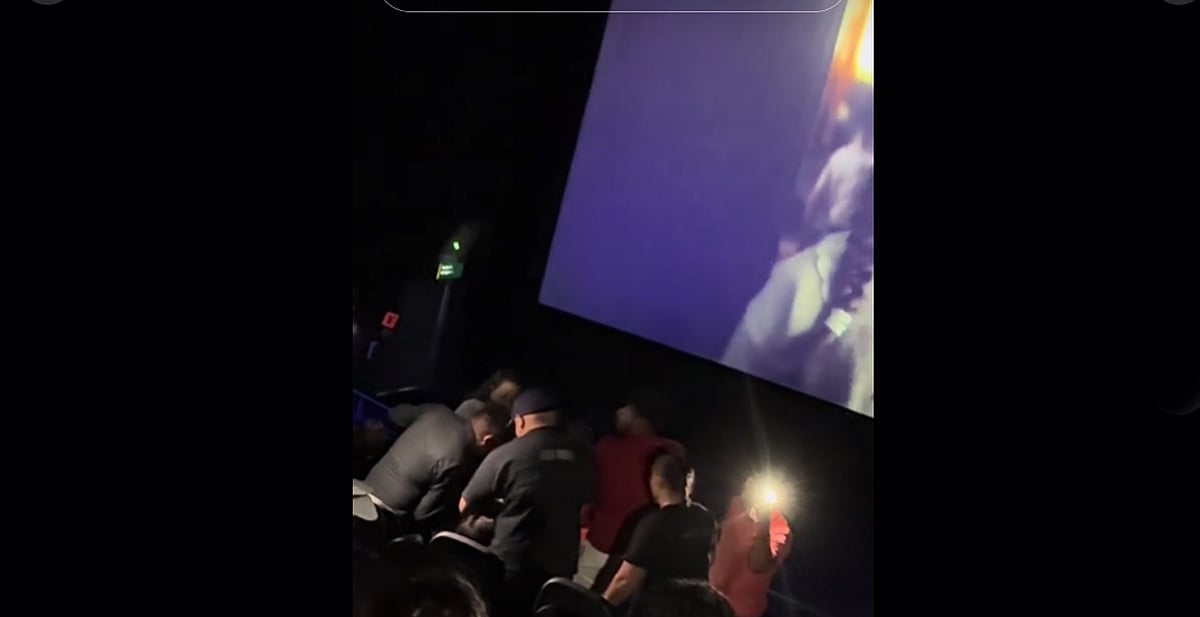 VIDEO: Convulsionan chavos durante función de El Conjuro