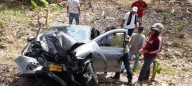 Fuerte accidente en la vía al Puente Internacional dejó un carro volteado