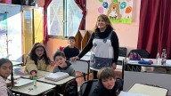 La maestra que enseña a 25 chicos de Polvaredas, más cerca de Chile que de Mendoza