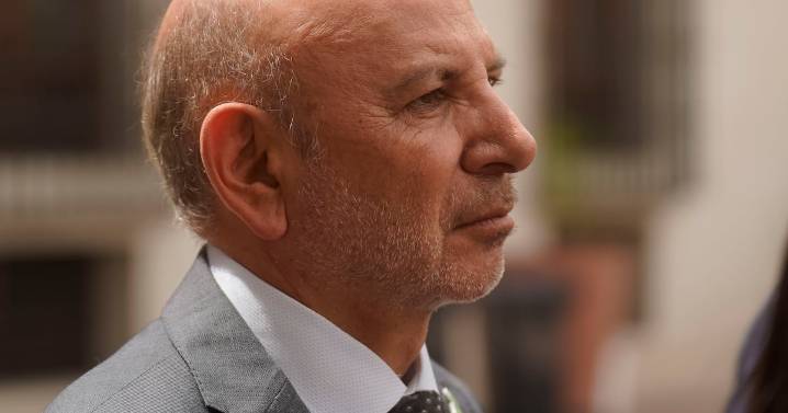 Eutanasia: senador Castro dice esperar que gobierno ponga discusión inmediata al proyecto post Fiestas Patrias