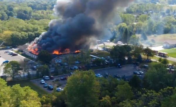 Tiroteo e incendio en una iglesia mormona de Michigan: hay al menos dos muertos
