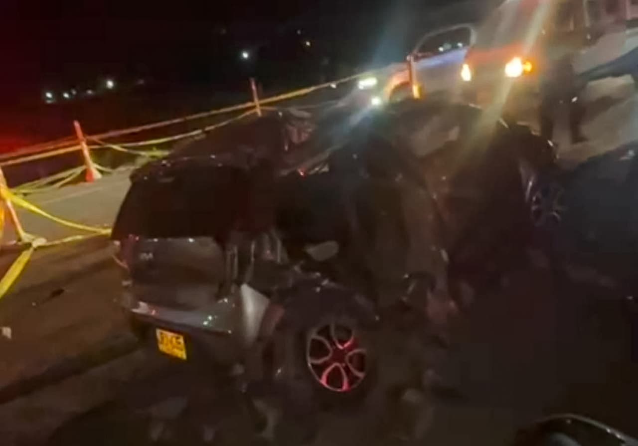 Fatal accidente en la vía Cerritos-Pereira deja dos muertos y tres heridos