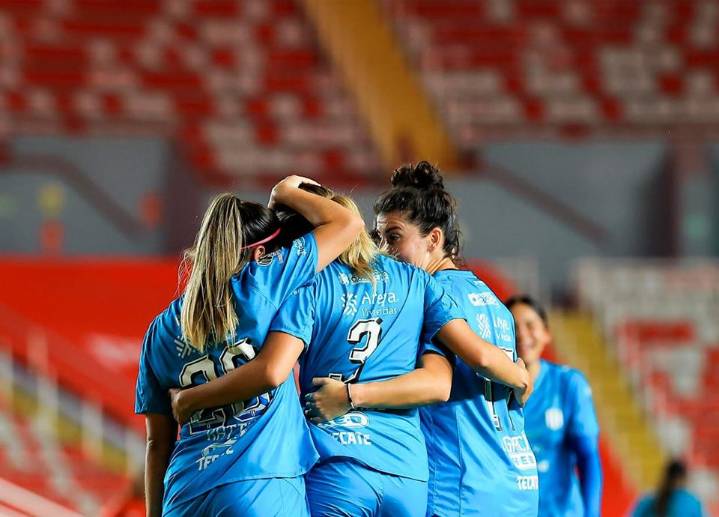 Golean Rayadas al Necaxa y se mantienen en zona de Liguilla
