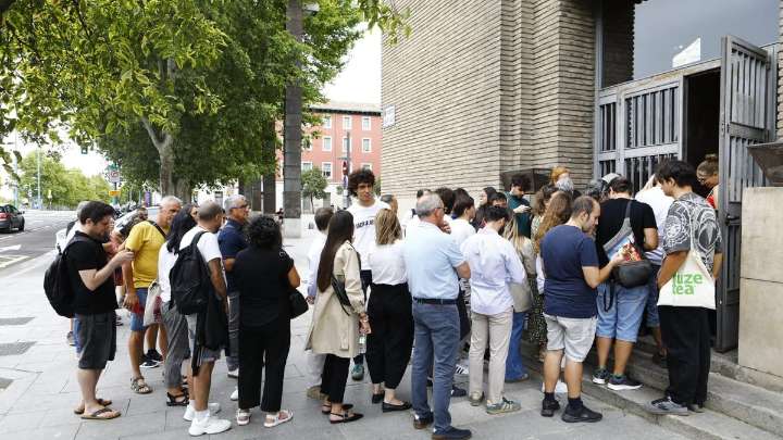 Tensión máxima en el pleno que busca impedir el cierre de siete Zonas Jóvenes en Zaragoza