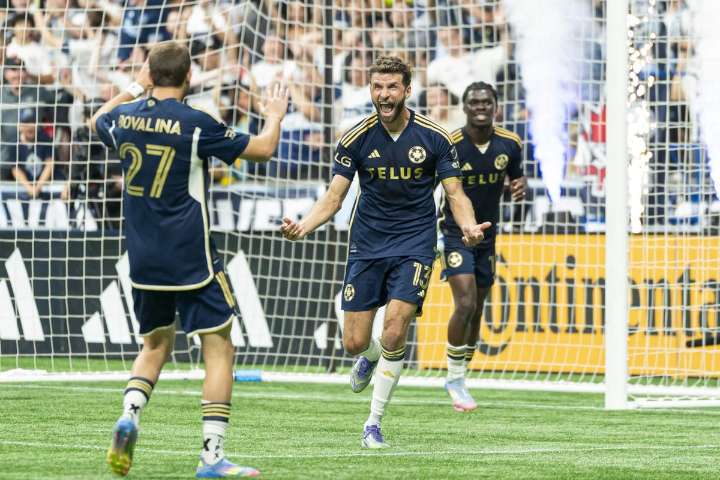 Thomas Muller hits birthday hat trick as Vancouver smashes seven past Philadelphia