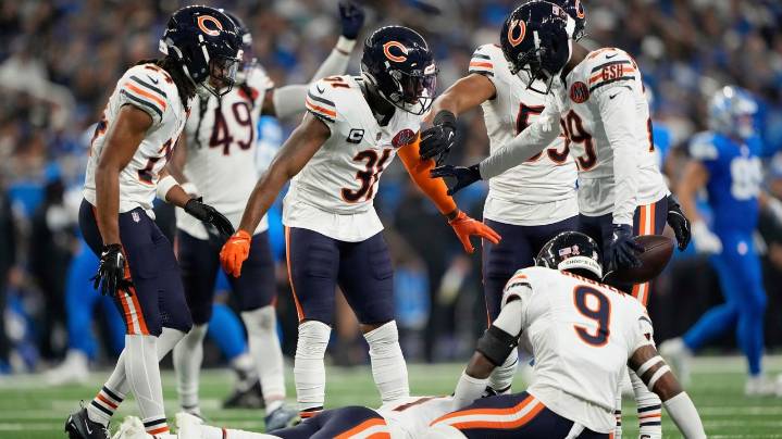 Bears cornerback Jaylon Johnson to have groin surgery, but team not ruling out a return this year