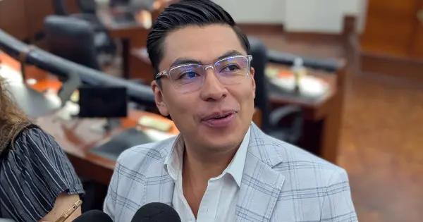 Deuda de partidos refleja necesidad de replantear financiamiento: Badillo