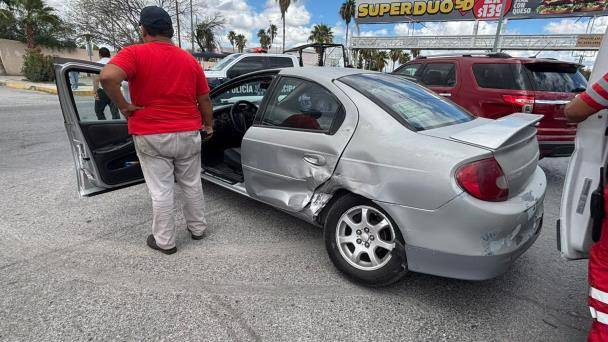 Causa accidente al salir de FCA