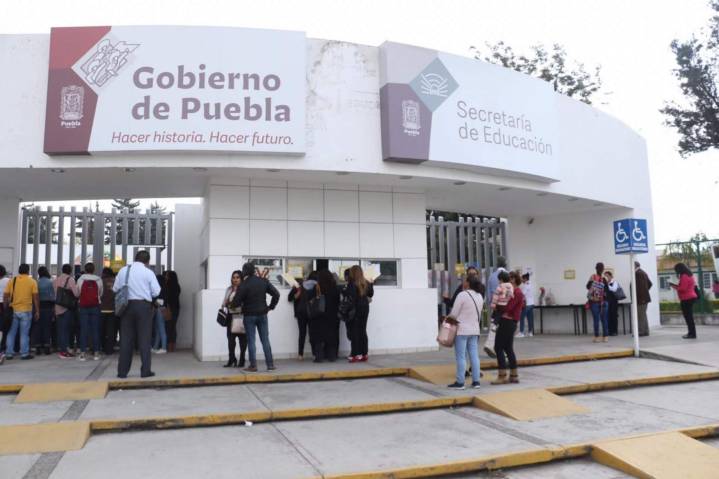 SEP Puebla rehúsa destituir a director de Educación Física, pese a presión docente