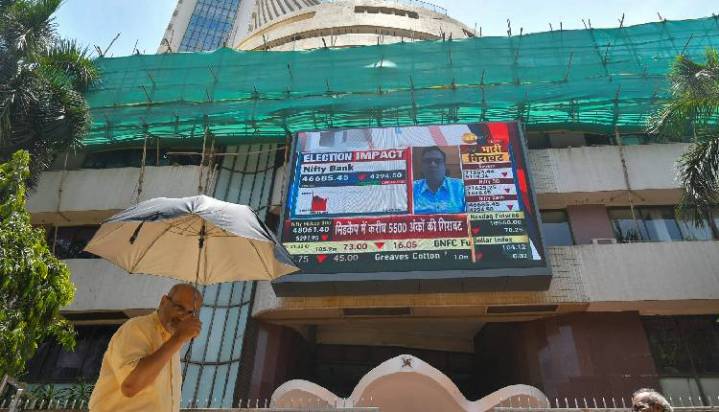 Sensex, Nifty Make Strong Gains Amid Positive Cues After US Fed Rate Cut