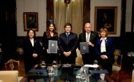 Aseguran que EEUU frenó el programa para que los argentinos viajen sin visa, pero el Gobierno no lo confirma