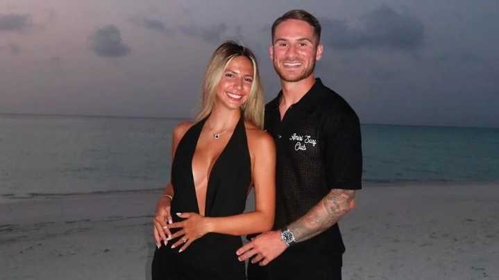Alexis Mac Allister y Ailén Cova presentan a su hija Alaia en redes