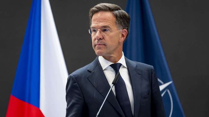 Rutte desafía a Moscú y reclama acelerar el rearme europeo
