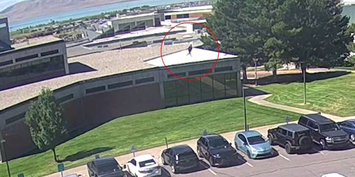El FBI difundió un video que muestra al sospechoso de disparar a Charlie Kirk escapando de la Universidad de Utah