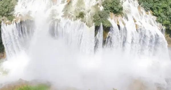 Cierran más parajes por constantes lluvias