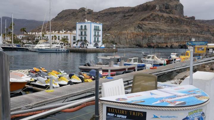 Un ladrón desaparece tras lanzarse al mar al ser descubierto cuando intentaba robar en un local de Mogán