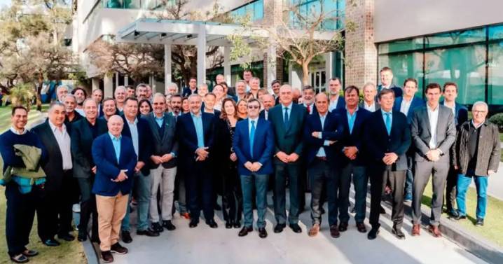 La UIA presentó en Córdoba el «Nuevo Contrato Productivo» en el Día de la Industria: de qué se trata