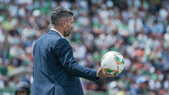 ¿Por qué se va Gandolfi de Atlético Nacional? De la ‘gloria’ en Superliga a la caída en Libertadores