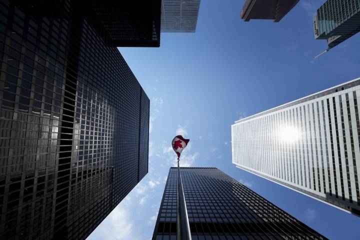 Bank CEOs focus on returns as trade uncertainty overhang persists