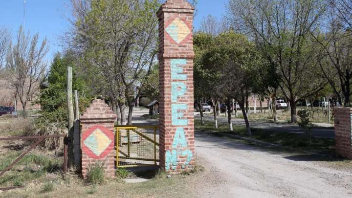Encuentran un diente en la comida del comedor escolar de la EPEA 2 de Plottier