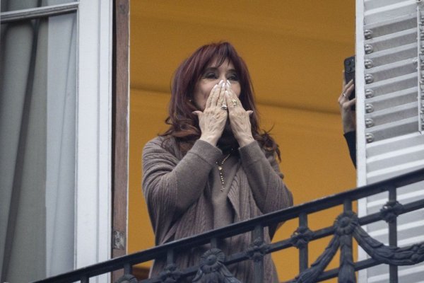 Cristina Kirchner cruzó a Milei tras el anuncio del préstamo de Trump: "Pan para hoy y hambre para mañana"